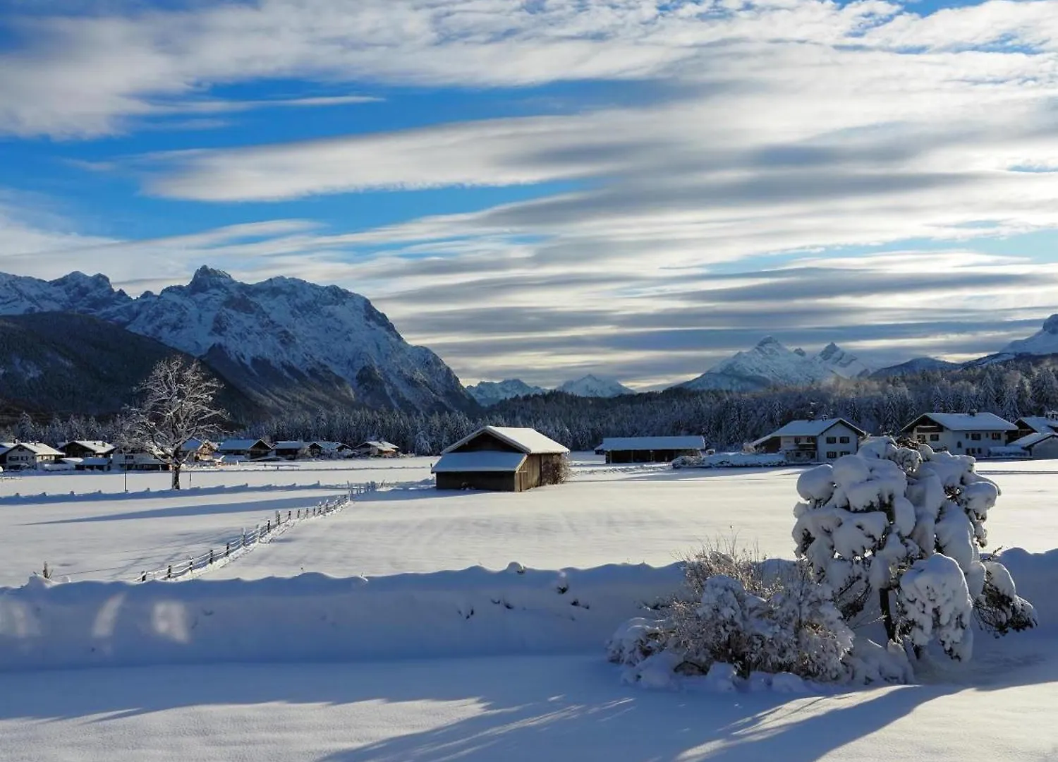Ferienwohnungen Alpinum كرن