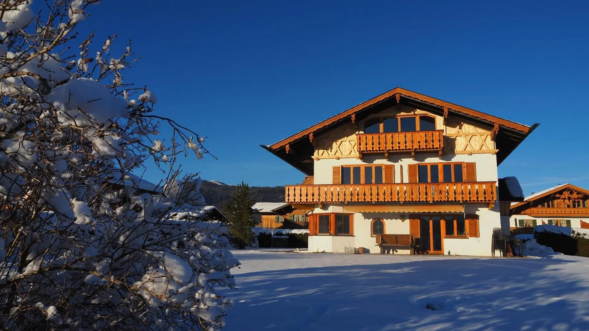 شقة Ferienwohnungen Alpinum كرن